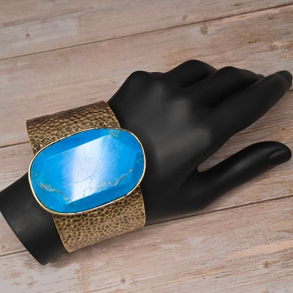 Cuff Bracelet - Picture 1 of 10